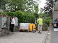 Anlieferung von Steinen bis zur Gehwegkante