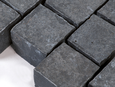 Pflastersteine Basalt Takeda 10x10x8cm Detail