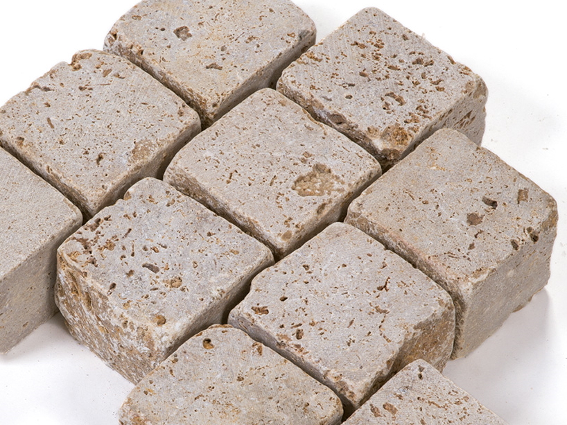 Pflastersteine Travertin Noce Detail
