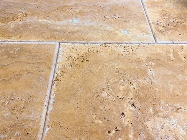 Terrassenplatte Travertin Gold gefast Close 2