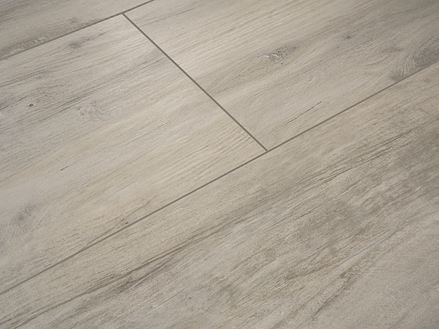 Holzoptik_Fliesen_Canada_Lake_schraeg_aus_der_Naehe