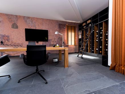 Wohn- und Arbeitsbereich mit Schieferfliesen Mustang