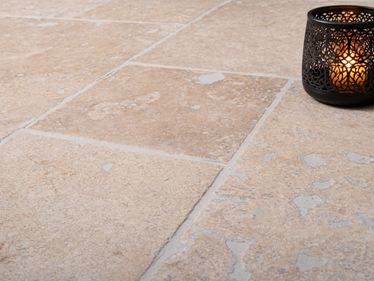 Ivory Cream mit schwarzer Deko Galerie 1