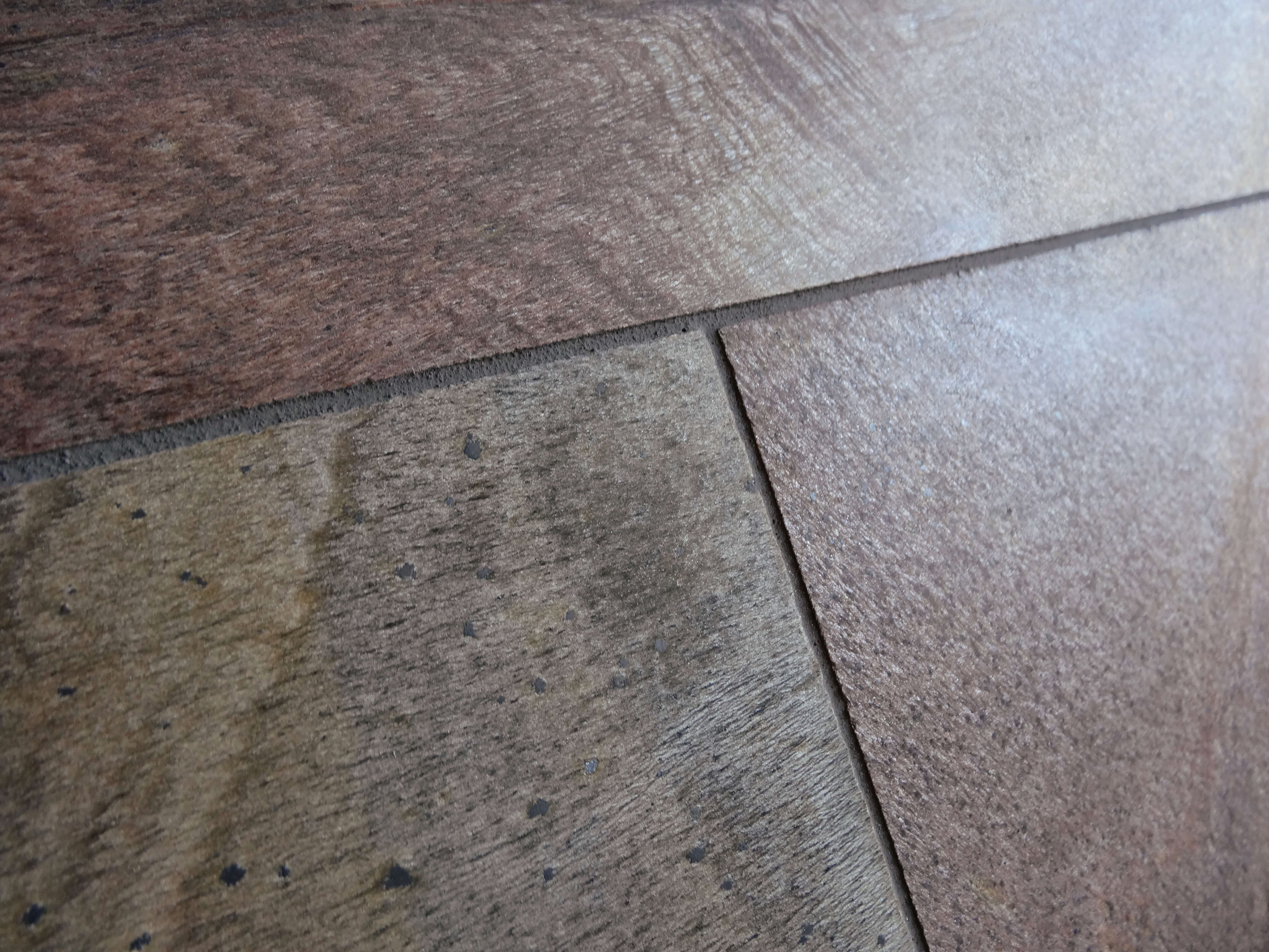 Fliesen Quarzit Copper seitliche Aufnahme der Fuge