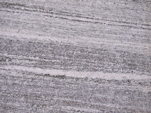 Verlegte Granitplatte Urban Grey mit natursamt gebürsteter Oberfläche
