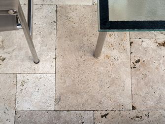 Der Travertin Rustic: Ein wahrer Charakterstein