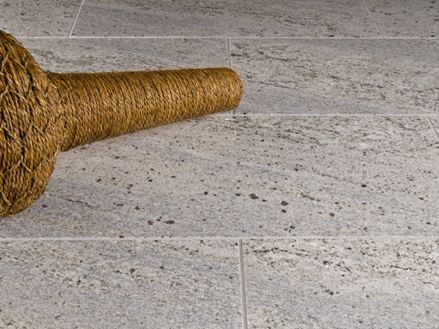 Cashmere White Fliesen aus Granit