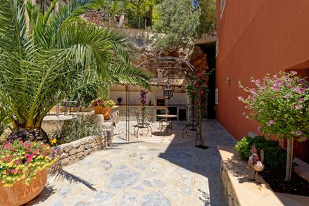 Farbfeuerwerk auf der Sandsteinterrasse