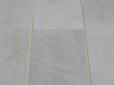 Sandstein Kandla Grey, sandgestrahlt und gebürstet