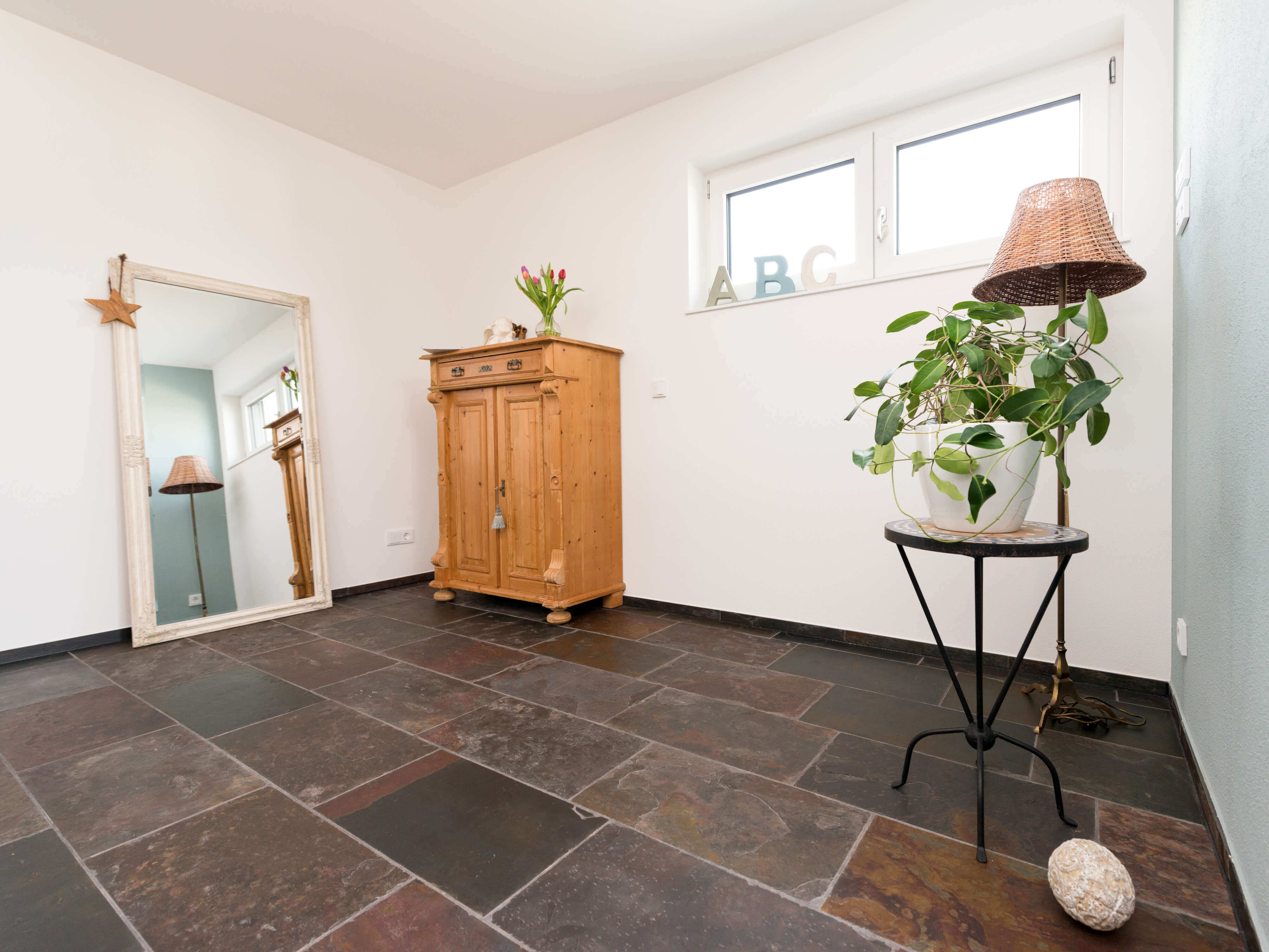 Schiefer peacock multi color